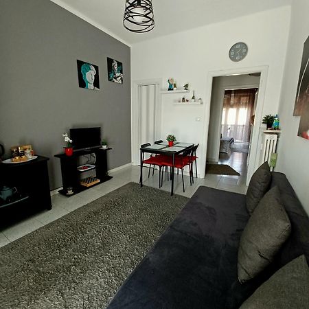 Intero Appartamento Luminoso E Accogliente ! Torino Dış mekan fotoğraf