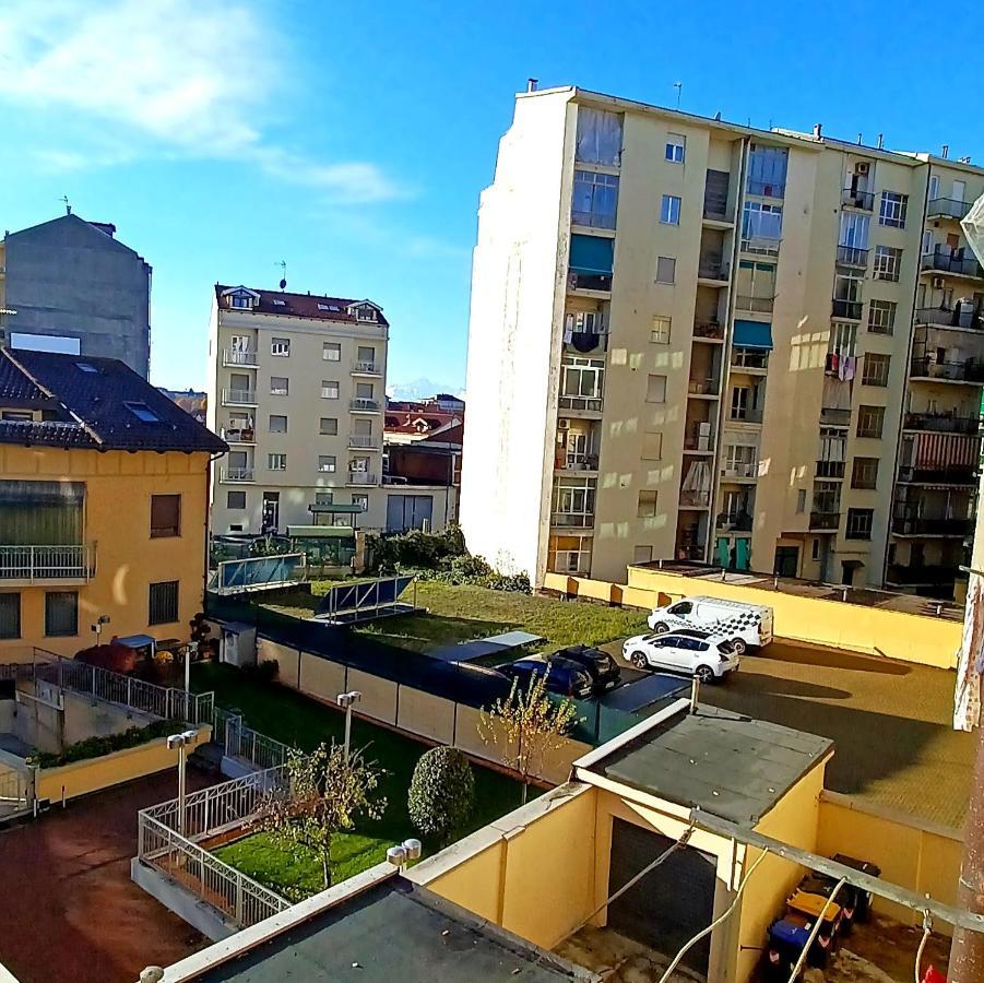 Intero Appartamento Luminoso E Accogliente ! Torino Dış mekan fotoğraf